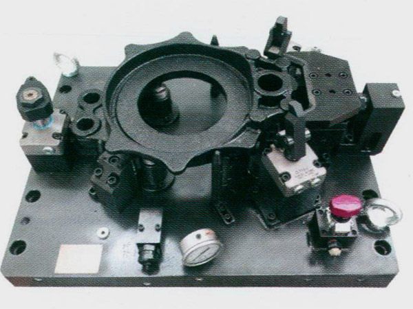 製動器底闆(ban)液壓裌具